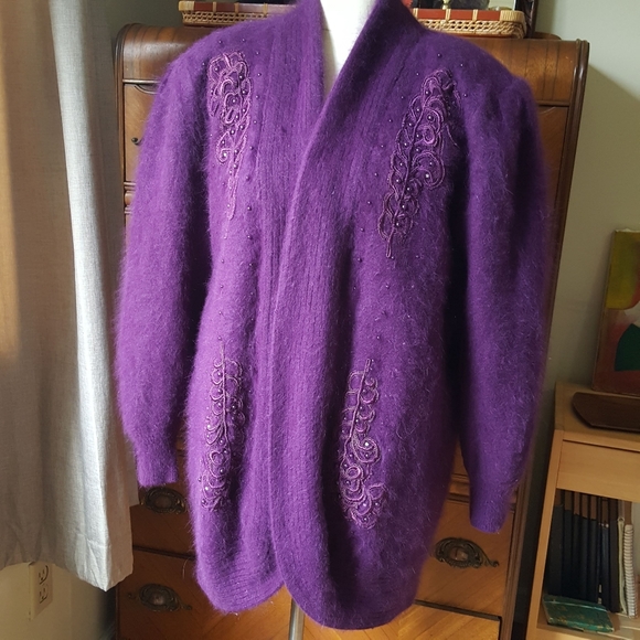 Lee Sands | 1980s Vintage | Beaded Cardigan - Picture 3 of 15